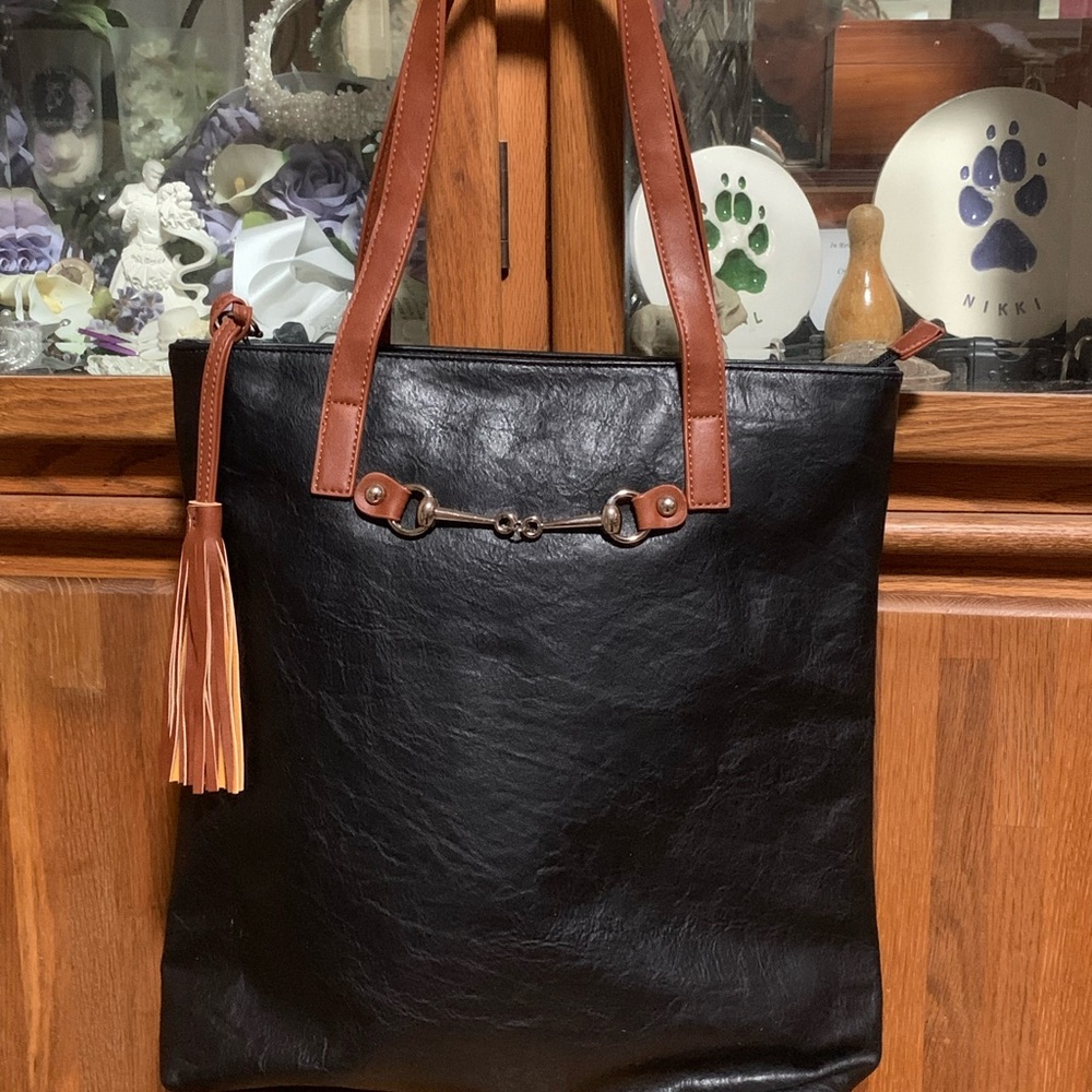 Equestrian tote